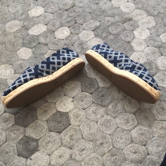 MyMu Blue White Canvas Espadrilles Flats Slip On Shoes NWOT Women's Sz 40 M - Picture 3 of 9